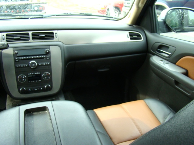 2008 CHEVROLET AVALANCHE Z71 4X4 WRECKED ** BEING REPAIRED ** Used RV Parts 