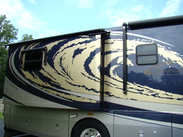 2005 TSUNAMI 41-1/2FT 4 SLIDE MOTORHOME BY FOREST RIVER.MODEL 4104 QS Salvage RV Parts 