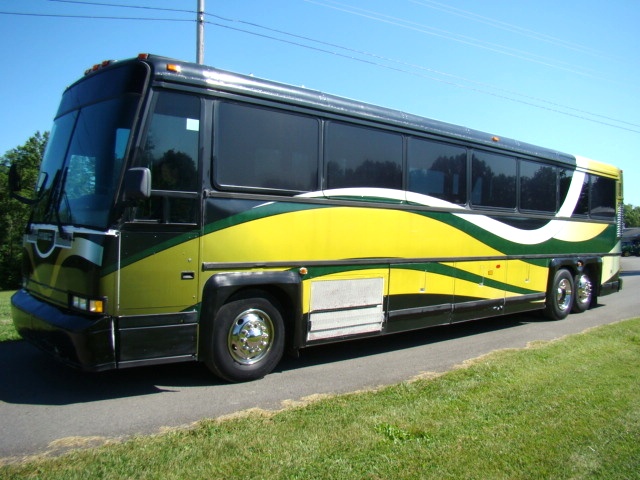 07 LIMO BUS 32-PASSENGER BY MOONLIGHT CONVERSIONS - 1993 MCI CHASSIS Used RV Parts 