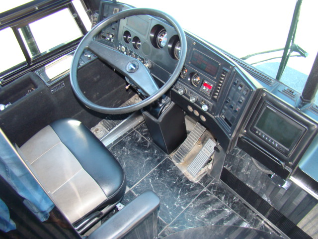 07 LIMO BUS 32-PASSENGER BY MOONLIGHT CONVERSIONS - 1993 MCI CHASSIS Used RV Parts 