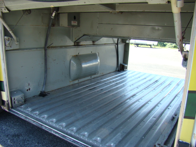 07 LIMO BUS 32-PASSENGER BY MOONLIGHT CONVERSIONS - 1993 MCI CHASSIS Used RV Parts 