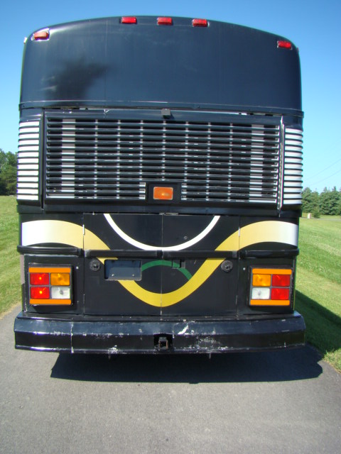 07 LIMO BUS 32-PASSENGER BY MOONLIGHT CONVERSIONS - 1993 MCI CHASSIS Used RV Parts 