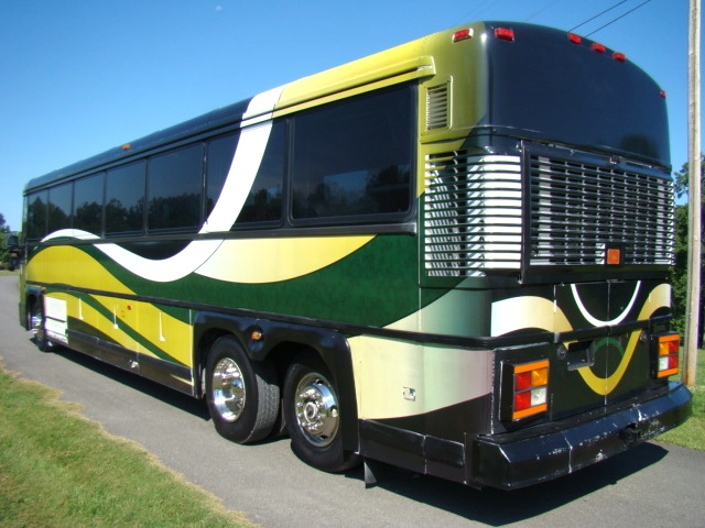 07 LIMO BUS 32-PASSENGER BY MOONLIGHT CONVERSIONS - 1993 MCI CHASSIS Used RV Parts 