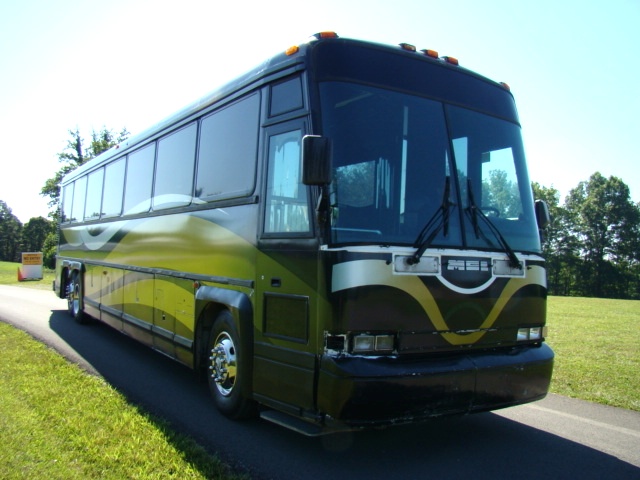 07 LIMO BUS 32-PASSENGER BY MOONLIGHT CONVERSIONS - 1993 MCI CHASSIS Used RV Parts 
