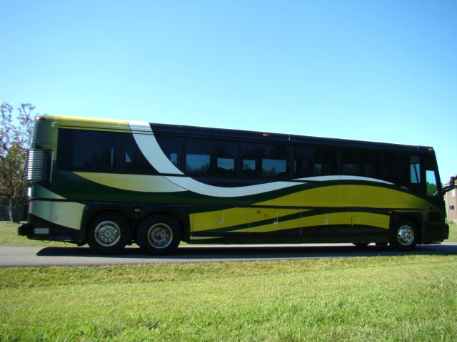 07 LIMO BUS 32-PASSENGER BY MOONLIGHT CONVERSIONS - 1993 MCI CHASSIS Used RV Parts 