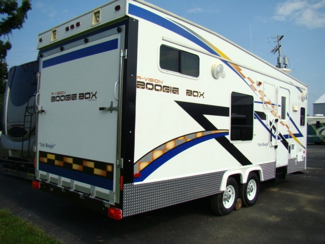 Used RV Parts 2007 R-VISION BOOGIE BOX TOY HAULER 230FK USED FOR SALE 2007 R Vision Boogie Box Toy Hauler