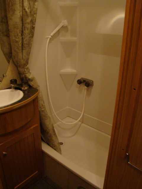 TOY HAULER CAMPER FOR RENT 2007 R-VISION BOOGIE BOX     Used RV Parts 