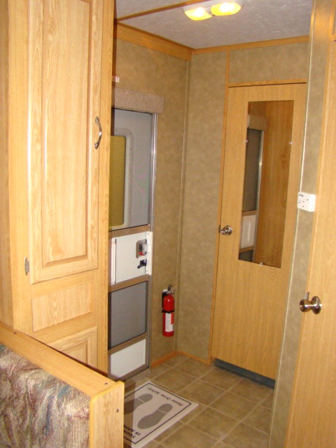2008 WORK AND PLAY TOY HAULER MODEL 40FK 40FT FOR SALE  Used RV Parts 
