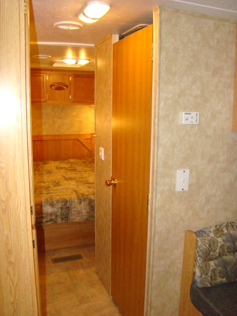 2006 CROSSROADS ZINGER TRAVEL TRAILER FOR SALE 26FT 1-SILDE OUT Used RV Parts 