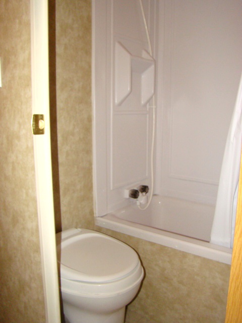 2006 CROSSROADS ZINGER TRAVEL TRAILER FOR SALE 26FT 1-SILDE OUT Used RV Parts 