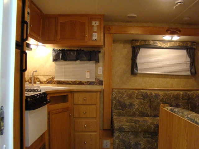 2006 CROSSROADS ZINGER TRAVEL TRAILER FOR SALE 26FT 1-SILDE OUT Used RV Parts 