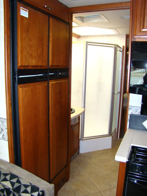 2005 FLEETWOOD REVOLUTION 40 FT 2-SLIDE CLASS A DIESEL MOTORHOME Used RV Parts 