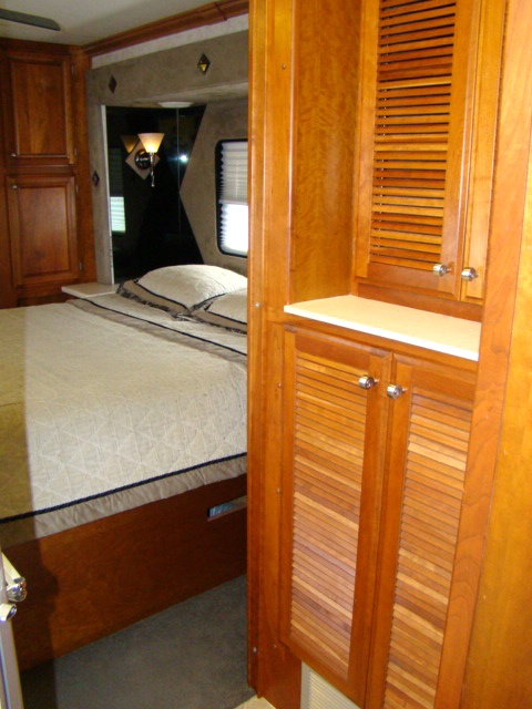 2005 FLEETWOOD REVOLUTION 40 FT 2-SLIDE CLASS A DIESEL MOTORHOME Used RV Parts 