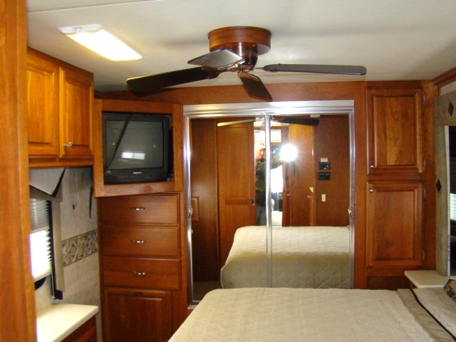 2005 FLEETWOOD REVOLUTION 40 FT 2-SLIDE CLASS A DIESEL MOTORHOME Used RV Parts 