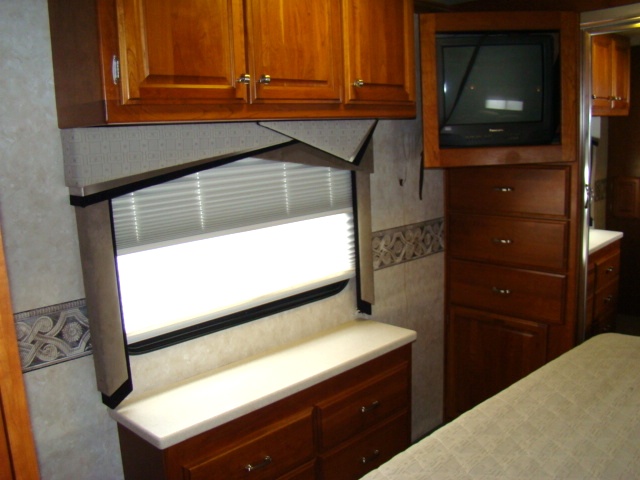 2005 FLEETWOOD REVOLUTION 40 FT 2-SLIDE CLASS A DIESEL MOTORHOME Used RV Parts 