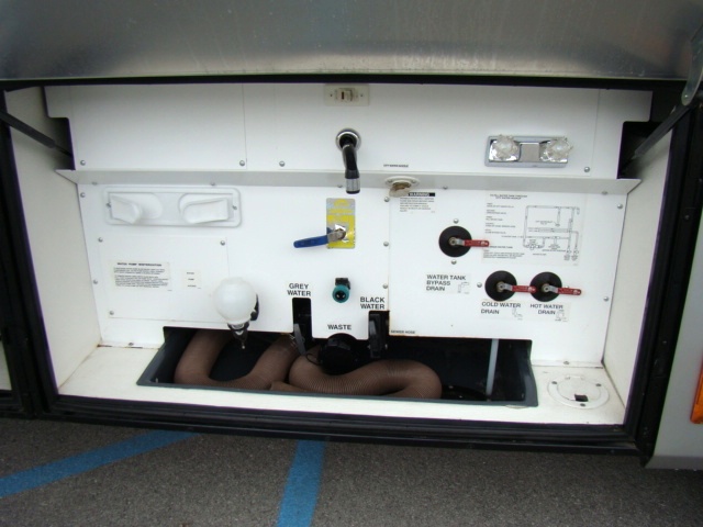 2005 FLEETWOOD REVOLUTION 40 FT 2-SLIDE CLASS A DIESEL MOTORHOME Used RV Parts 