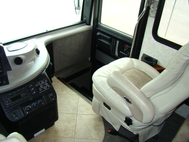 2005 FLEETWOOD REVOLUTION 40 FT 2-SLIDE CLASS A DIESEL MOTORHOME Used RV Parts 