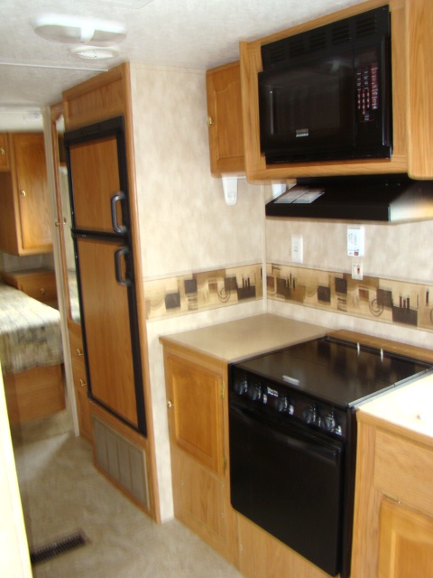 2007 KEYSTONE SPRINGDALE 27FT 1-SLIDE TRAVEL TRAILER   Used RV Parts 