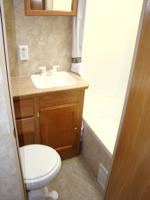 2007 KEYSTONE SPRINGDALE 27FT 1-SLIDE TRAVEL TRAILER   Used RV Parts 