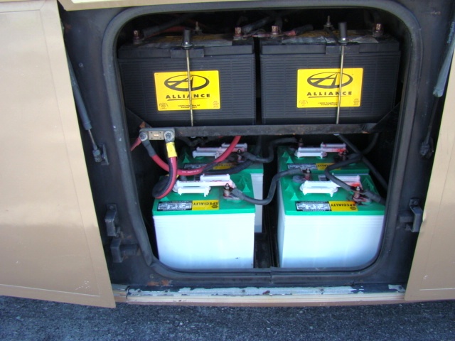 2000 FLEETWOOD BOUNDER 39Z DIESEL 39FT 1 SLIDE Used RV Parts 