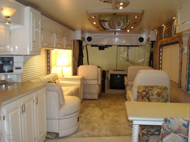 2000 GULF STREAM TOUR MASTER SERIES M-8430 FOR SALE - DAMAGED / REPAIRABLE MOTORHOME Used RV Parts