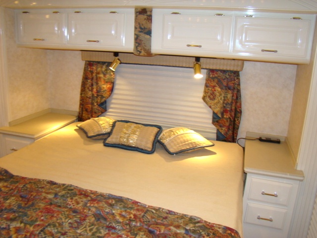 2000 GULF STREAM TOUR MASTER SERIES M-8430 FOR SALE - DAMAGED / REPAIRABLE MOTORHOME Used RV Parts