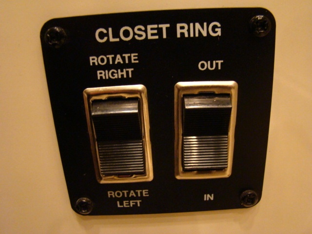 2000 GULF STREAM TOUR MASTER SERIES M-8430 FOR SALE - DAMAGED / REPAIRABLE MOTORHOME Used RV Parts