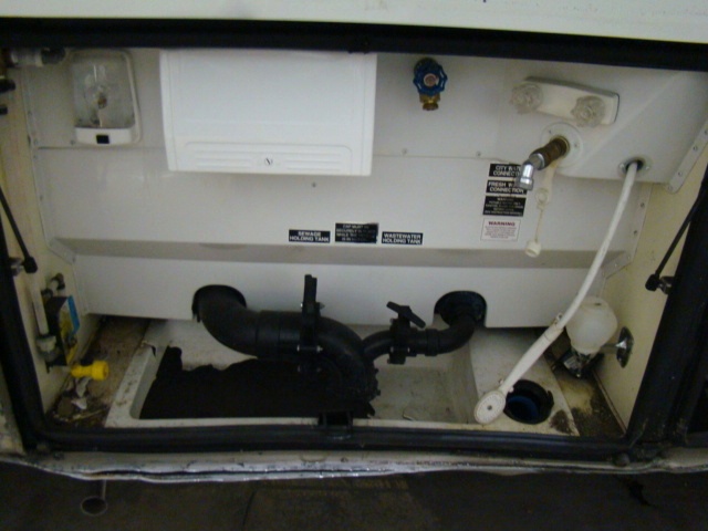 2000 GULF STREAM TOUR MASTER SERIES M-8430 FOR SALE - DAMAGED / REPAIRABLE MOTORHOME Used RV Parts