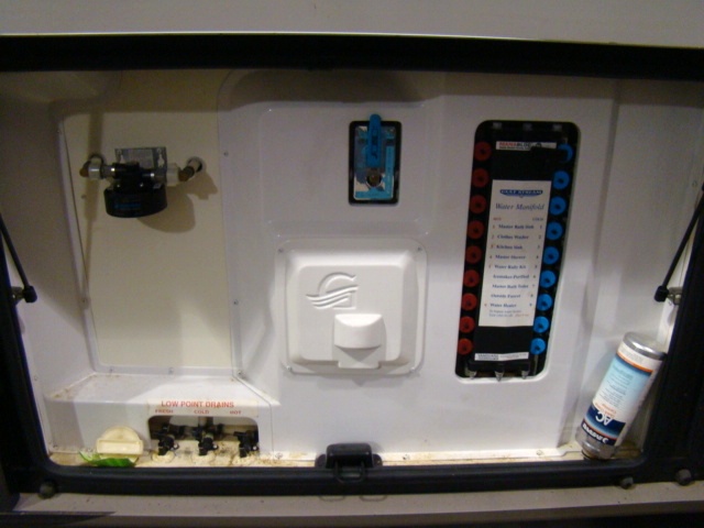 2000 GULF STREAM TOUR MASTER SERIES M-8430 FOR SALE - DAMAGED / REPAIRABLE MOTORHOME Used RV Parts