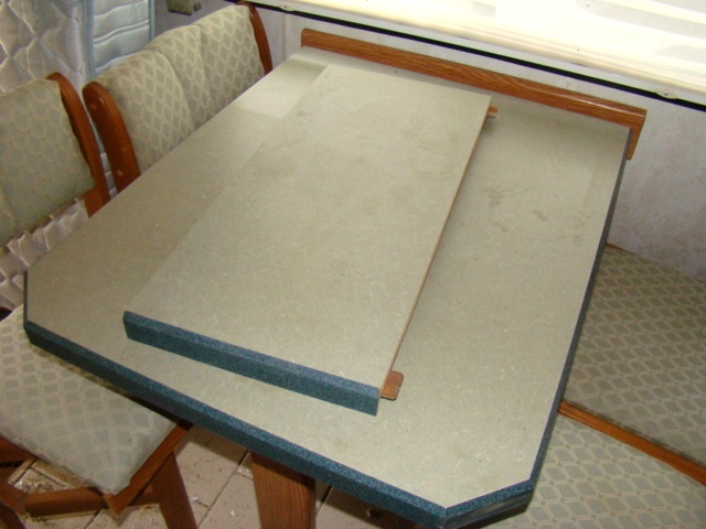 USED RV FURNITURE FOR SALE DINING TABLE AND 4-CHAIRS MONACO / HOLIDAY RAMBLER PARTS Salvage RV Parts 
