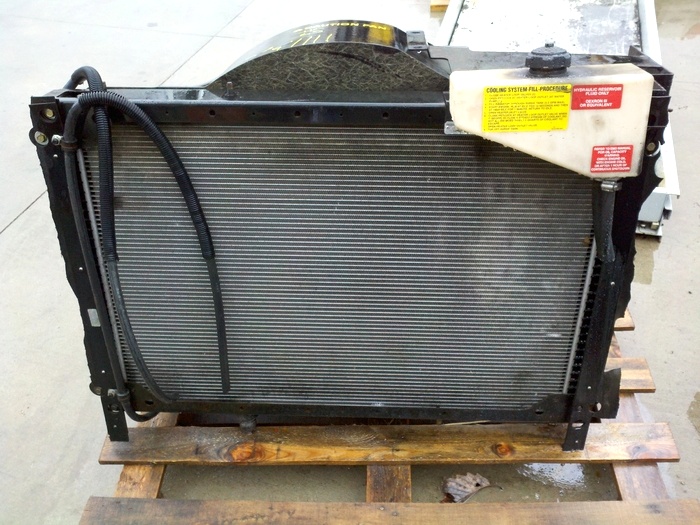 Used RV Parts Used RV Radiator Freightliner Chassis 2006 Fleetwood